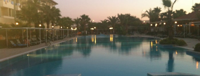 Süral Resort is one of Posti che sono piaciuti a Alphan.