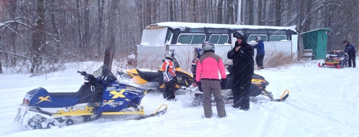 Bridgeport Snowmobile Club Bus is one of Snowmobile Clubhouses.