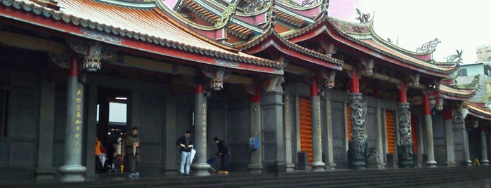 Xingtian Temple is one of RAPID TOUR around TAIPEI.