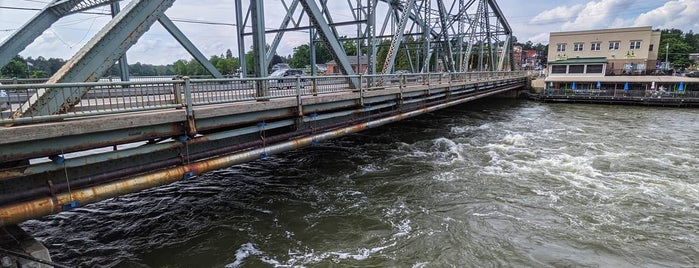 The Suds Factory River Grill is one of Baldwinsville.