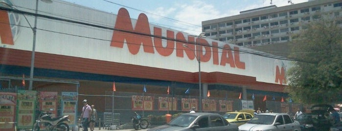 Supermercados Mundial is one of Locais curtidos por Kleyton.