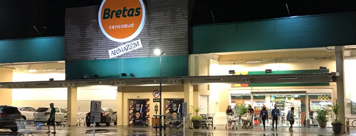 Bretas is one of Goiânia shopping.