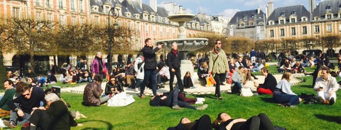 Plaza de los Vosgos is one of MiAe Marais / Republique / Bastille.