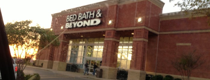 Bed Bath & Beyond is one of สถานที่ที่ Chelsea ถูกใจ.
