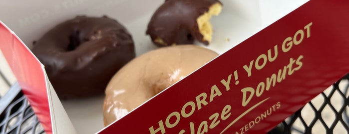 Glaze Donuts is one of Lugares guardados de Maegan.