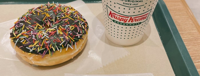 Krispy Kreme Doughnuts is one of デザート 行きたい.