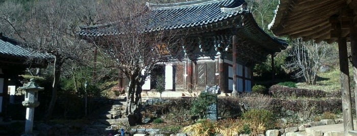 구층암 (九層庵) is one of Buddhist temples in Honam.