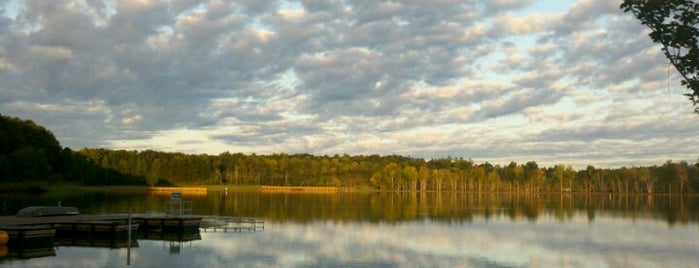 Rankin Lake Park is one of Tempat yang Disukai Jay.