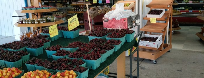 Fruit World is one of Dan 님이 좋아한 장소.