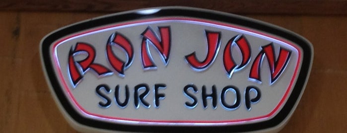 Ron Jon Surf Shop is one of Orte, die Scott gefallen.