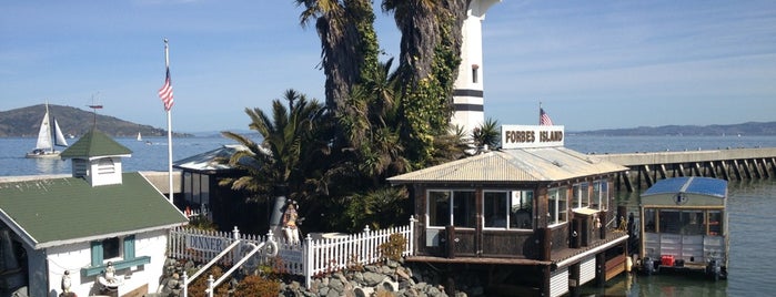 Forbes Island Restaurant is one of SF comida.