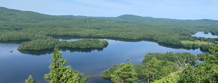 Maiden's Cliff Trail is one of Maine.