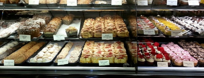 Porto's Bakery & Cafe is one of Los Angeles.