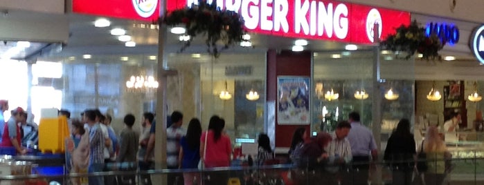 Burger King is one of Güçlüさんのお気に入りスポット.