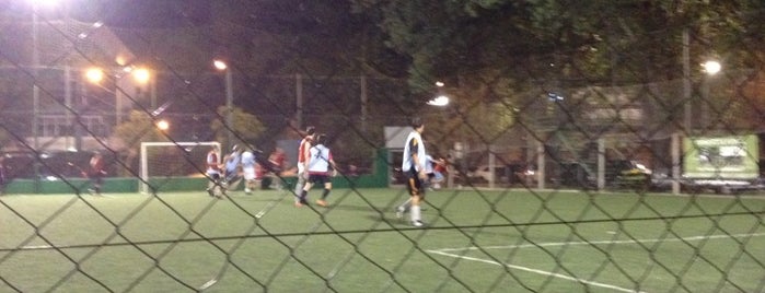 Asturiano Fútbol Club is one of สถานที่ที่ Mor ถูกใจ.