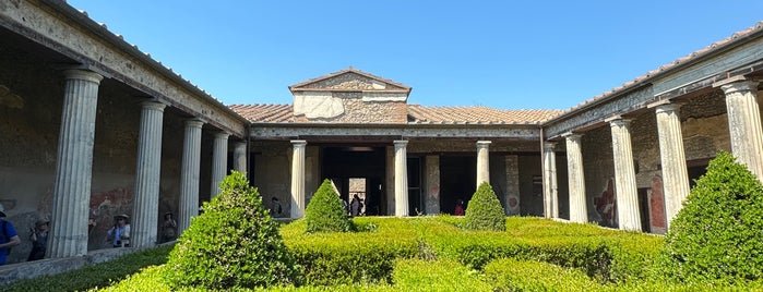 Pompeii Anfiteatro is one of Naples-Pompei-Salerno.