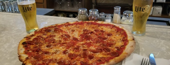 Conte's Pizza is one of Great Spots.