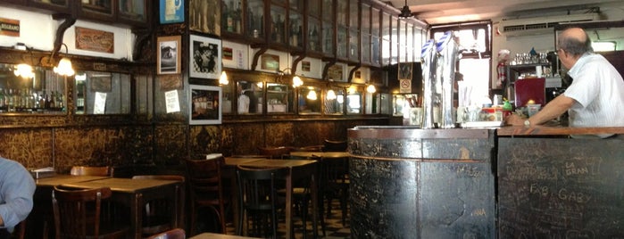 Bar Plaza Dorrego is one of Bares de Buenos Aires Club Restaurant.com.ar.