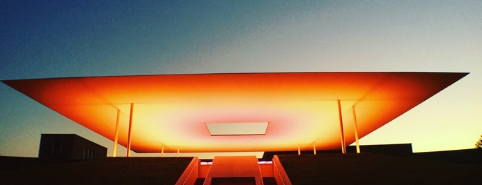 James Turrell Skyspace at Rice University is one of Lieux qui ont plu à Priscilla.