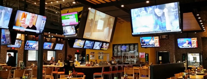 Buffalo Wild Wings is one of Brittaneyさんのお気に入りスポット.