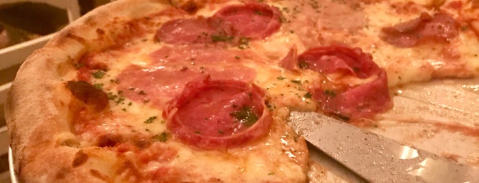 Pirilo Pizza Rústica is one of Lugares favoritos de Ines.