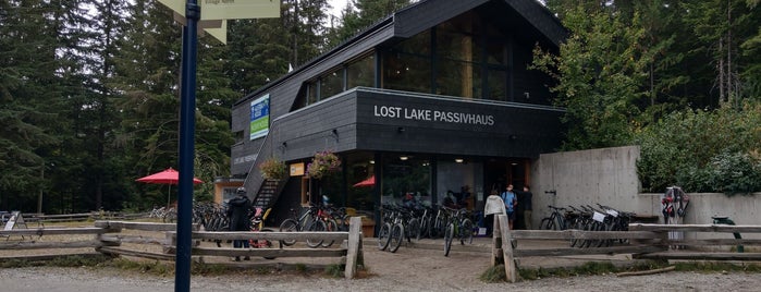 Lost Lake Passivhaus is one of Tempat yang Disukai Christian.
