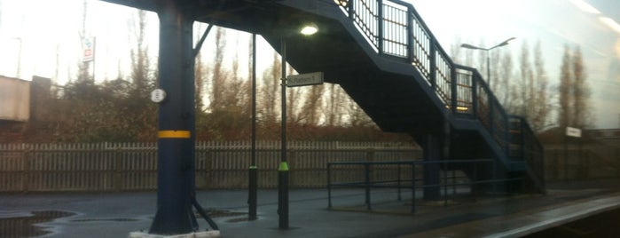 Langley Green Railway Station (LGG) is one of London Midland Stations.