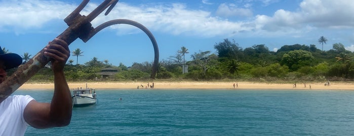 Três Praias is one of Melhores praias de Guarapari.