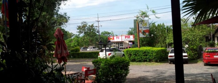 Restaurant Los alpes is one of Alexis'in Beğendiği Mekanlar.