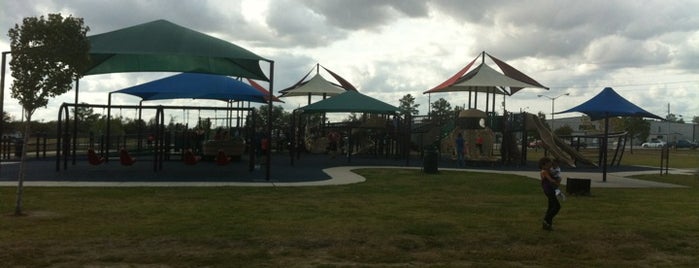 Lindsay Lyons Park is one of family fun near by.