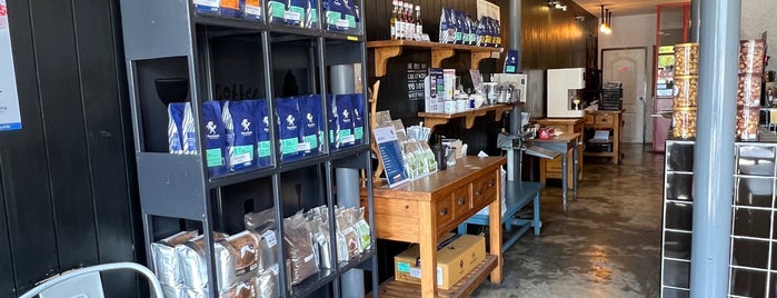 Pacamara Coffee Roasters is one of Chiang Mai Cafe List 2017.