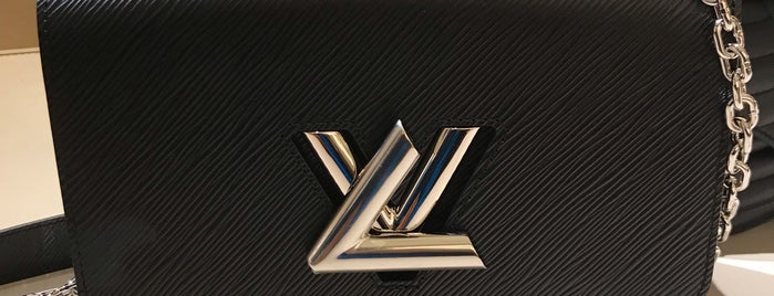Louis Vuitton is one of Lieux qui ont plu à YASS.
