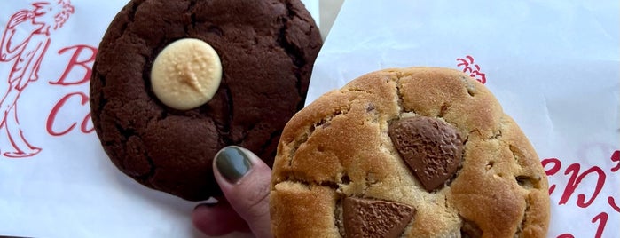 Ben's Cookies is one of The 11 Best Places for Cookies in Seoul.
