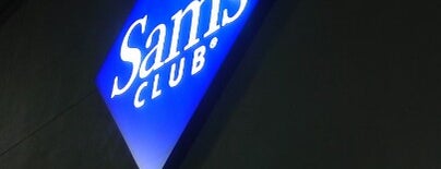 Sam's Club is one of Locais curtidos por Alicia.
