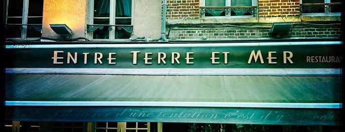 Entre Terre et Mer is one of Honfleur restaurants.