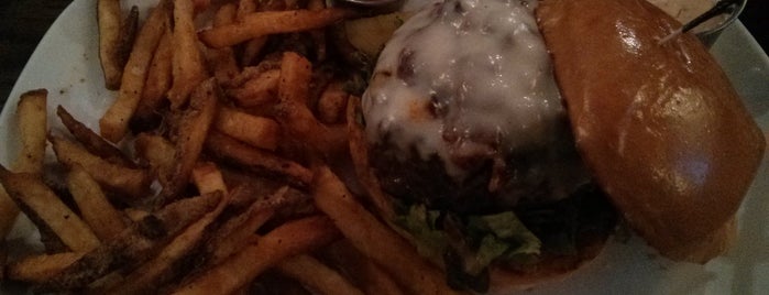 Founding Fathers Sports Bar & Grill is one of Burger!.