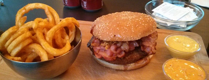 Burger Bros. is one of Noch zu beguckende Gastronomie in NRW - No. 1.