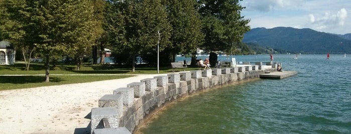 Strandpromenade Mondsee is one of Posti che sono piaciuti a Angela Teresa.