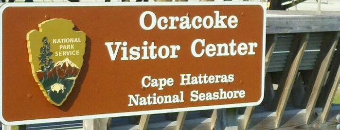 Ocracoke Visitor Center is one of สถานที่ที่ Chad ถูกใจ.