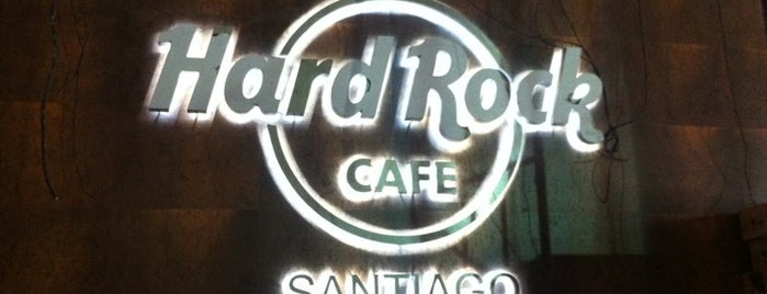 Hard Rock Cafe Santiago is one of Lugares para huir después del examen de grado.