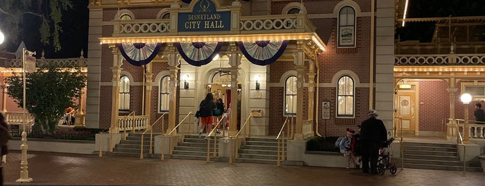 City Hall - Guest Relations is one of Disneyland Rides.