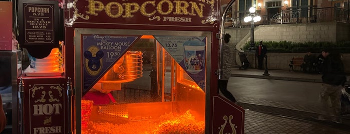 Town Square Popcorn Cart is one of Disneyland Food.