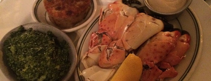 Joe's Stone Crab is one of Lugares favoritos de Francisco.