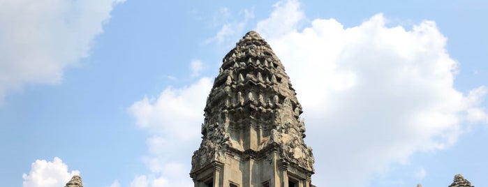 Angkor Wat (អង្គរវត្ត) is one of Lieux qui ont plu à Francisco.