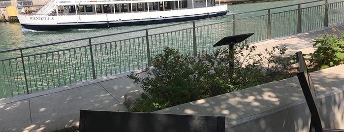 O'Briens Riverwalk Cafe is one of Francisco’s Liked Places.