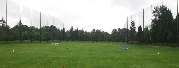Burnaby Mountain Driving Range is one of Lieux qui ont plu à Vern.