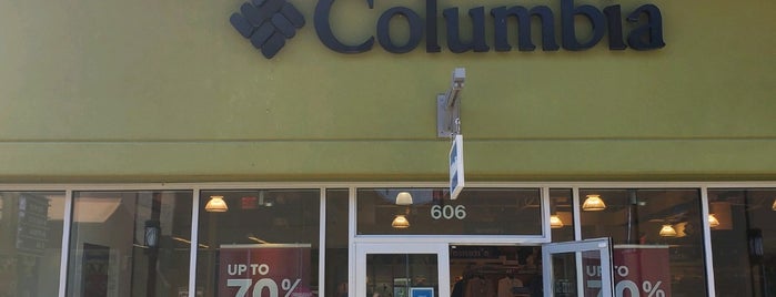 Columbia Sportswear Company is one of Locais curtidos por Laura.
