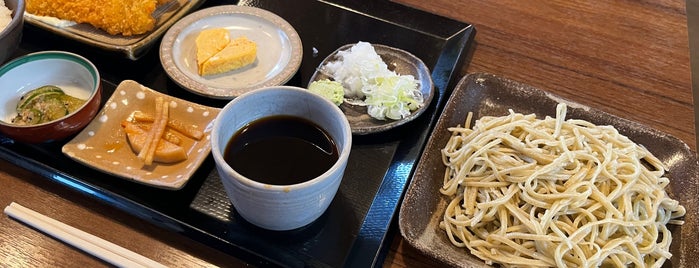 蕎麦屋 やまもと is one of Asian Food(Neighborhood Finds)/SOBA.