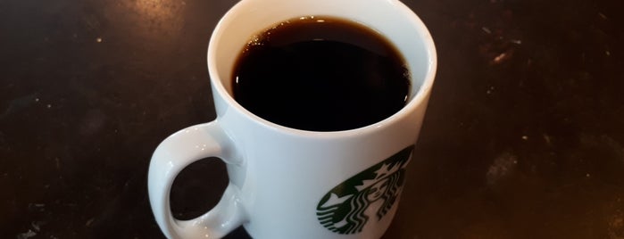 Starbucks is one of Binさんのお気に入りスポット.