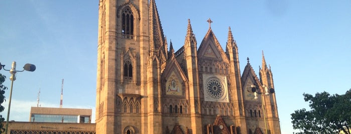 Plaza Expiatorio is one of Lugares por ir (o ya fui).